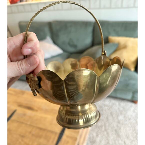 Vintage Brass Fruit Bowl medium gold decor maximalist bold  Victorian Bridgerton - Picture 3 of 5